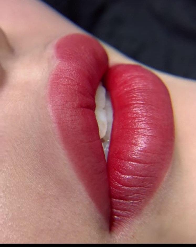 Micropigmentación de labios (lip blush) en Beauty Woman